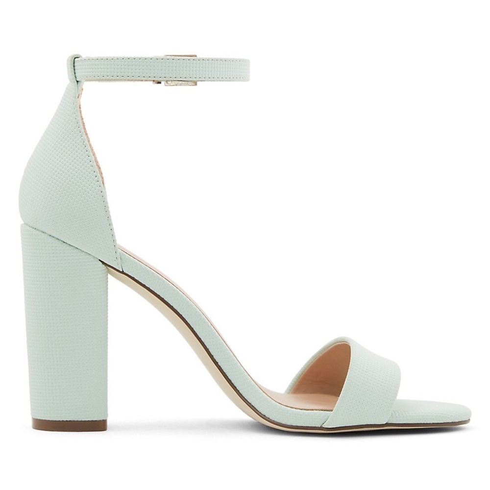 CALL IT SPRING TAYVIA MINT SANDAL SZ 8